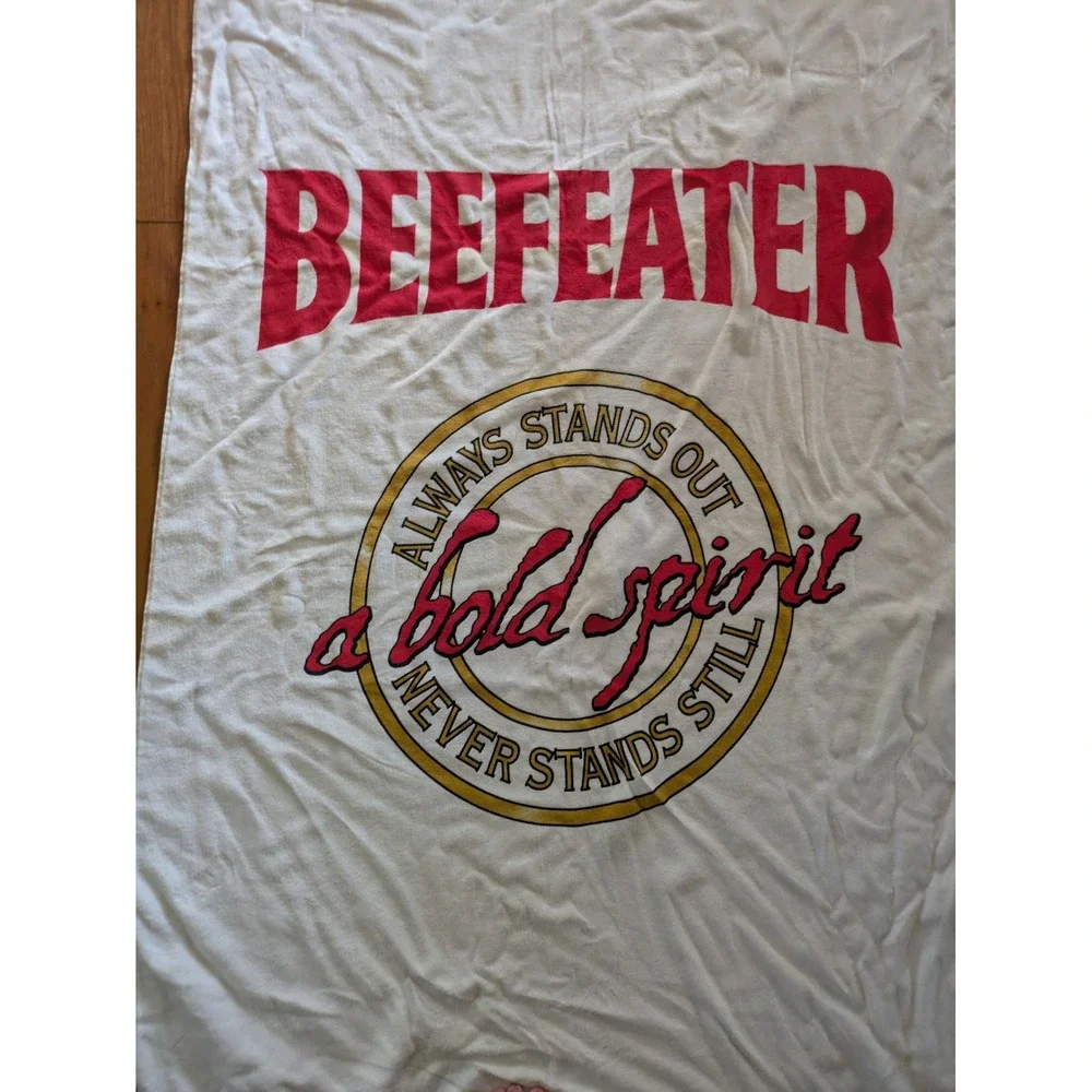 Vintage Beefeater Gin Beach Towel Bold Spirit White Red Promotional Barware NEW